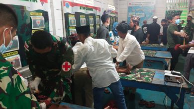 Satgas Yonif 734 Beri Pelayanan Kesehatan