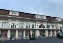 telusuri sejarah