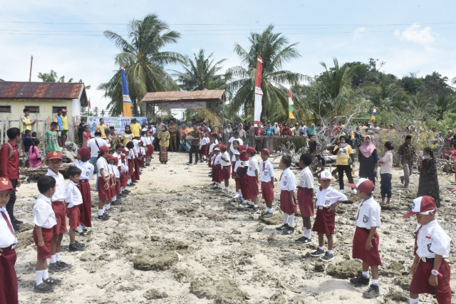 Promosi Destinasi Wisata Bahari, Kembali Digelar Festival Pulau Kabupaten SBB di Selat Valentine 2 Selat Valentine