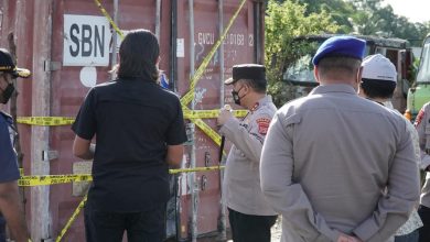 Kontainer Diduga Berisi B3