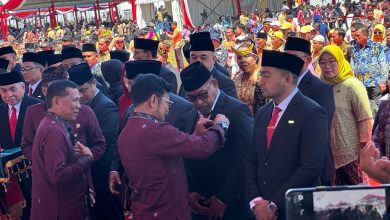 Satyalencana Wira Karya Gubernur Maluku