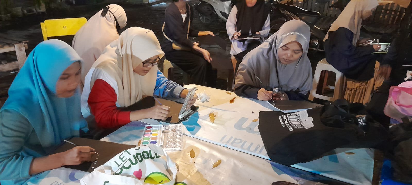 Mahasiswa FSD UNM Kuliah Dengan Gaya Anak Nongkrong 2 WhatsApp Image 2024 05 04 at 09.17.51