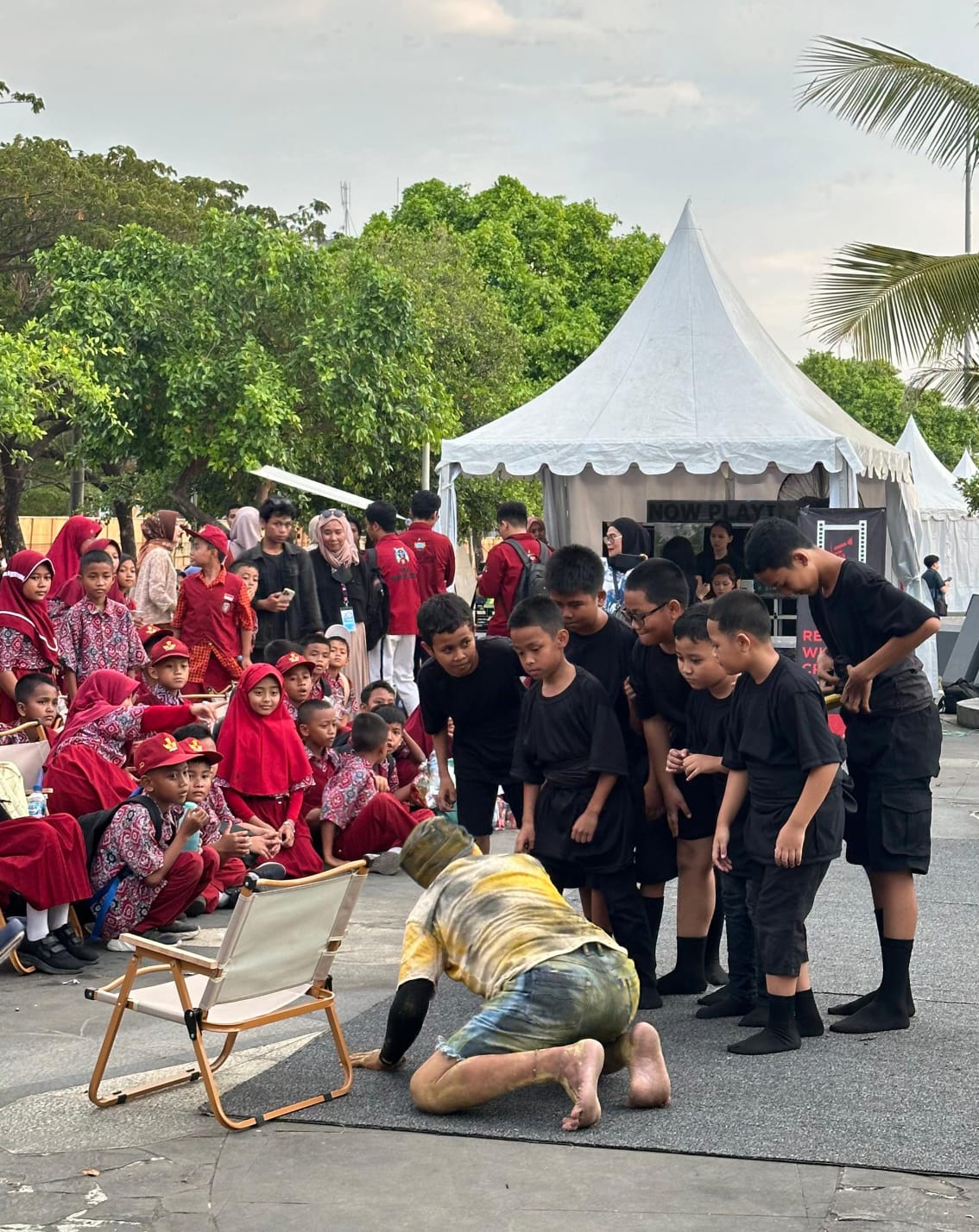 Dunia Anak, Teater, dan Kerja Kultural Seorang Bahar Merdu 2 WhatsApp Image 2024 08 05 at 05.28.09