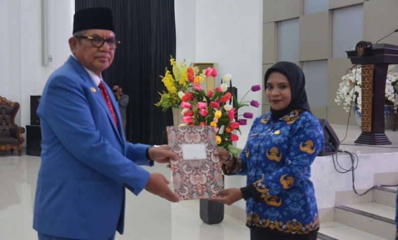 Bupati Maluku Tenggara Serahkan SK 428 PPPK, Soroti Penurunan DAU 2026 1 bupati
