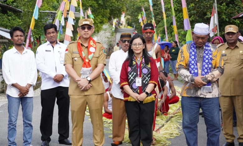 Duka dan Keteguhan Warnai KKN PPM di Maluku Tenggara 1 mhs kkn