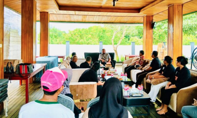 Screen Shot 2025 12 19 at 10.04.49