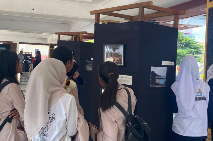 Cahaya dari Masa: Arsip, Sketsa, dan Percakapan Antar Generasi di Maluku 2 cahaya dari masa