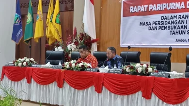 rapat paripurna