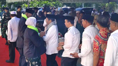 Pelepasan JCH Malra oleh Plt Sekda 700x375 1