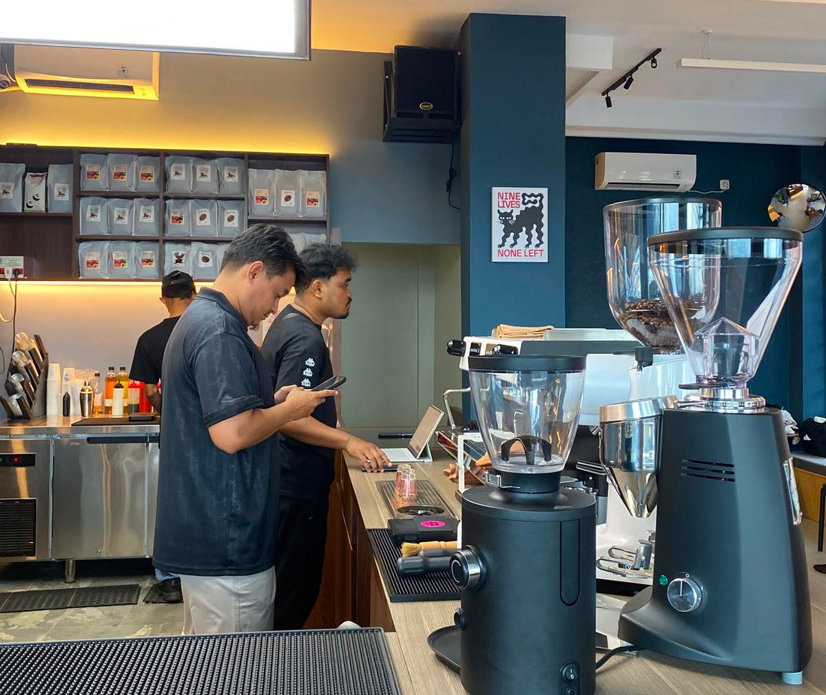 Nara Coffee Ambon, Kisah Lahirnya Kedai Kopi Bergaya Japanese Industrial yang Menjadi Cahaya Baru bagi Penikmat Kopi 3 photo 2026 07 10 12 56 41