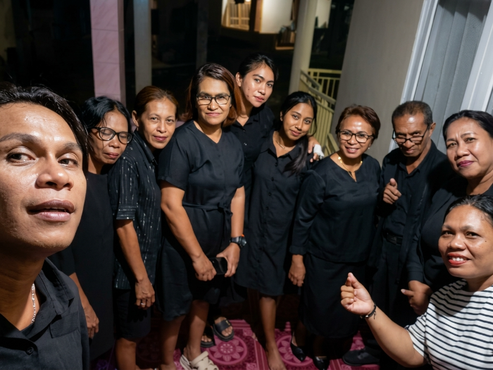 Dari Salon ke Ruang Kelas: Perjuangan Transpuan di Ambon Menemukan Ruang Hidup 2 Christine 3