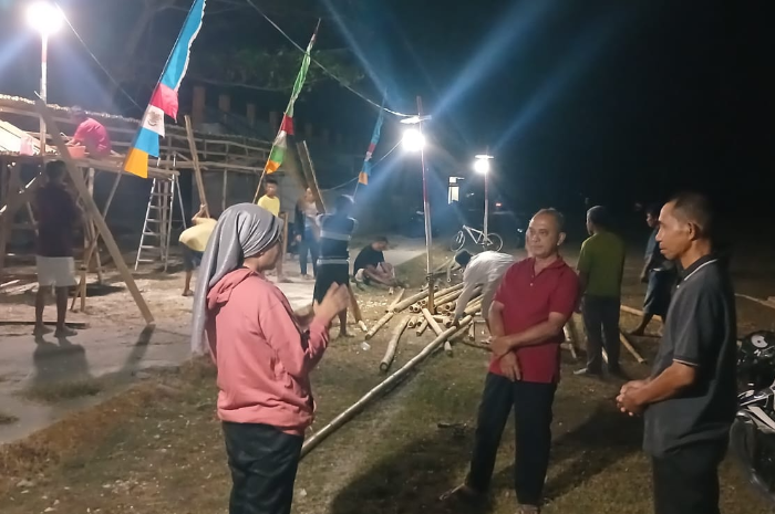 Bambu Bekas Disulap Jadi Booth Ekraf - UMKM, Waimital Tampilkan Karnaval Budaya Ramah Lingkungan 1 esbebe